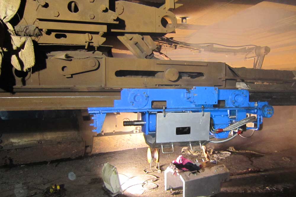 開鐵口鑿巖機(jī)工作現(xiàn)場(chǎng)